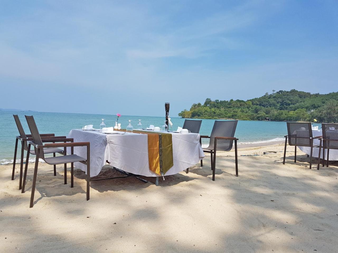 The Nchantra Pool Suite Phuket Koh Sirey Ngoại thất bức ảnh